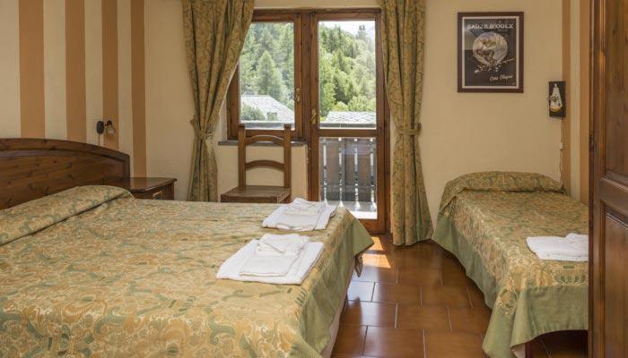 Hotel La Fontaine Соз-д'Улькс Екстер'єр фото