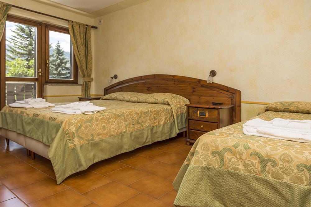 Hotel La Fontaine Соз-д'Улькс Екстер'єр фото